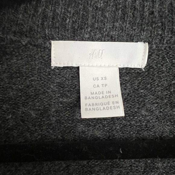H&M long grey cardigan, size XS - Picture 2 of 3